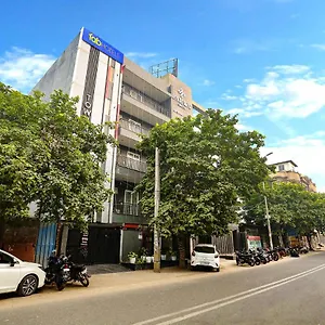 Hotel Fabhotel Roseman, Delhi (National Capital Territory of India)