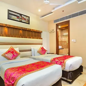 Hotel Hari Piorko Grand - 2 Min From New Railway Station, Delhi (National Capital Territory of India)