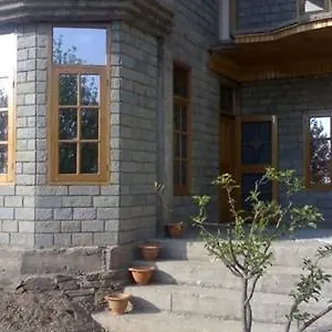 ** Hotel Agrostone Cottages India