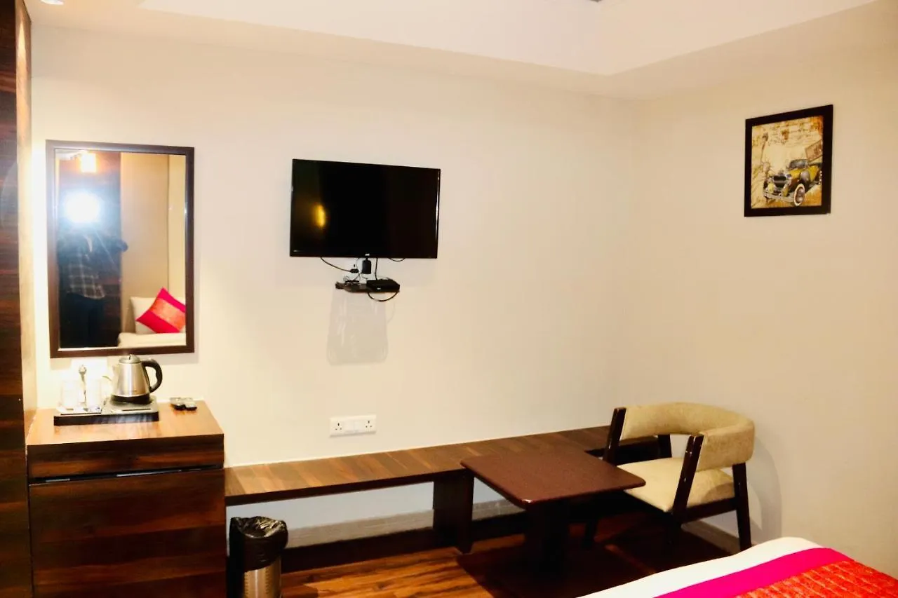 Hotel Magic Tree Karol Bagh Metro Station New Delhi
