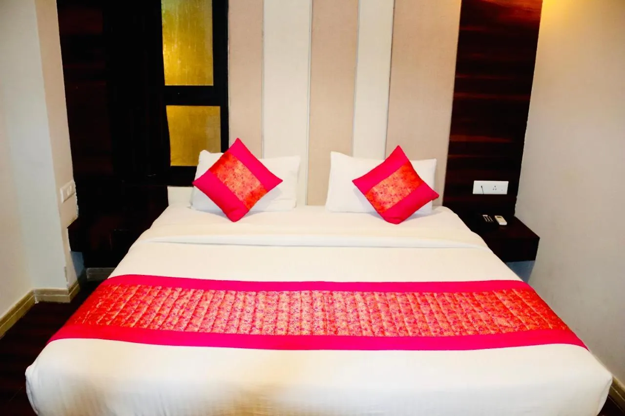 ***  Hotel Magic Tree Karol Bagh Metro Station New Delhi India