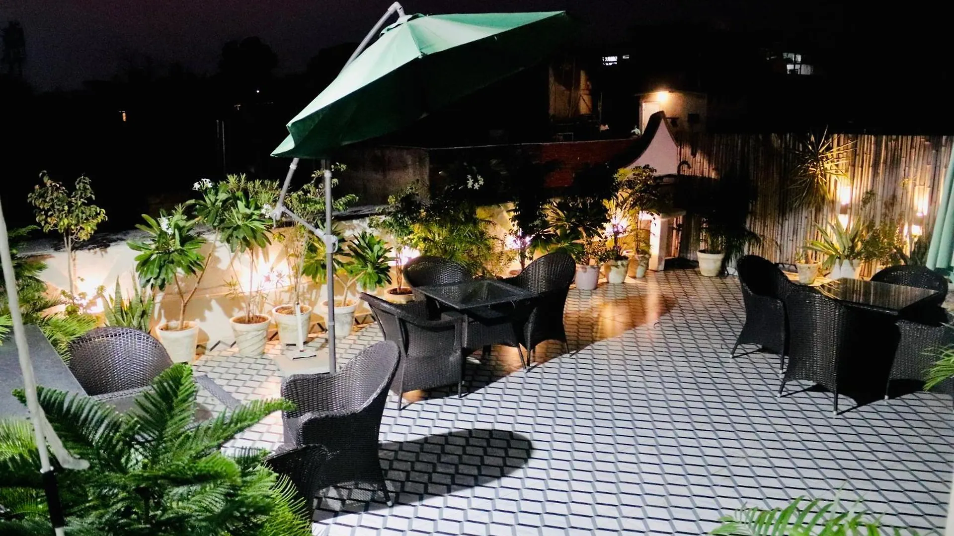 Hotel Magic Tree Karol Bagh Metro Station New Delhi  Delhi (National Capital Territory of India)